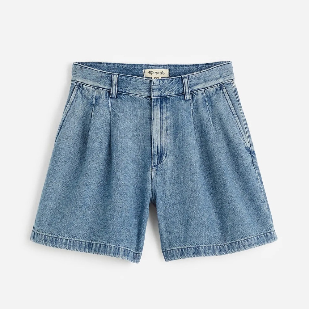 Pleated Trouser Short in Robertson Wash: Airy Denim Edition